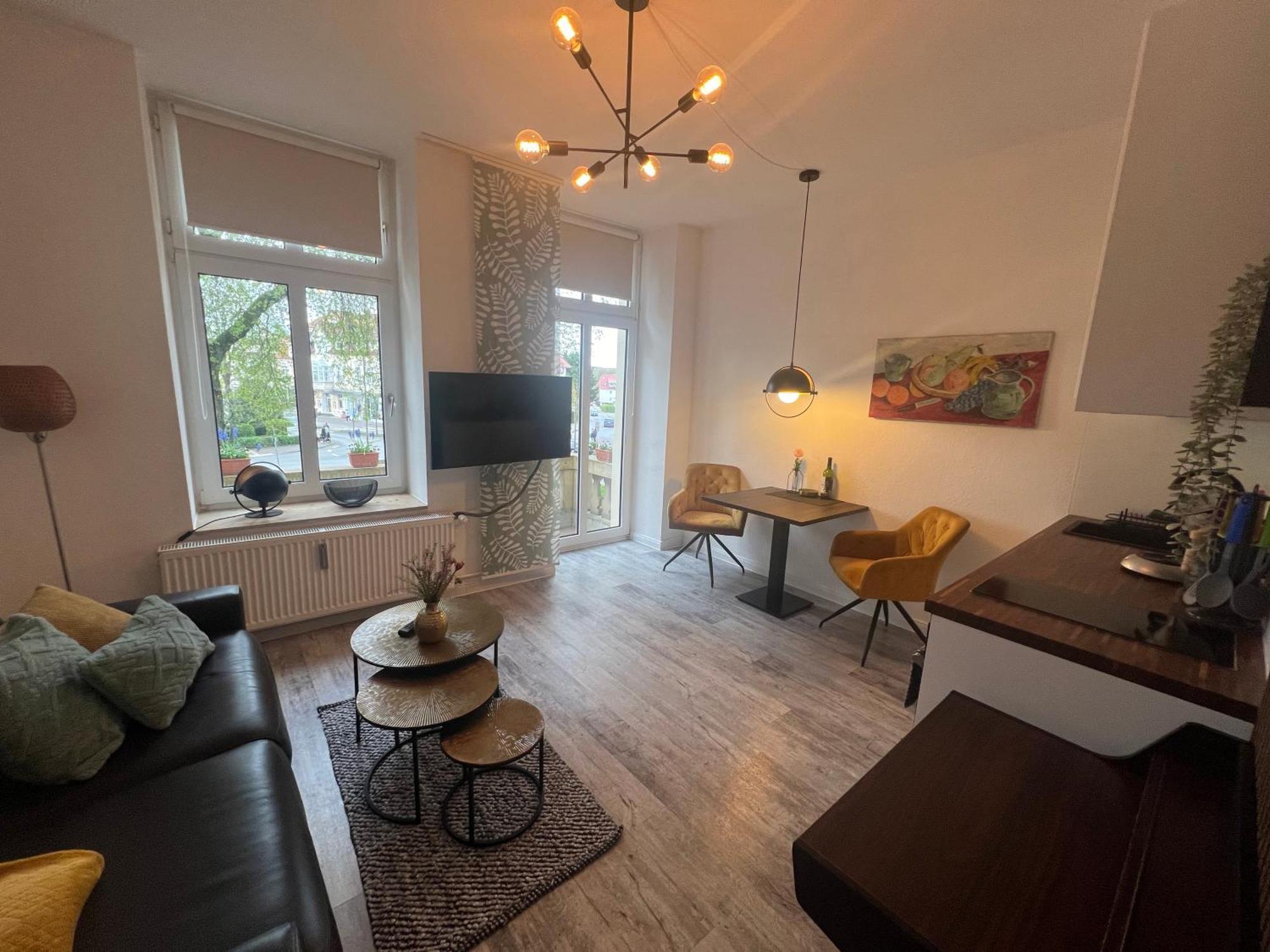 Laluna Modernes Wohnstudio Mit Balkon Im Herzen Von